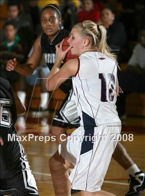Thumbnail 1 in Montbello vs Dakota Ridge (Regis Holiday Hoop Class Semifinals) photogallery.