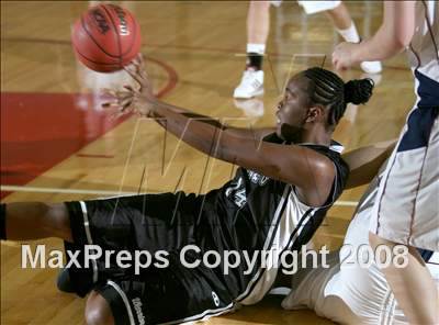 Thumbnail 2 in Montbello vs Dakota Ridge (Regis Holiday Hoop Class Semifinals) photogallery.