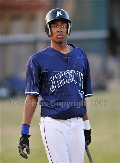 Thumbnail 2 in Dallas Jesuit vs. Hillcrest (Creekview Tournament) photogallery.