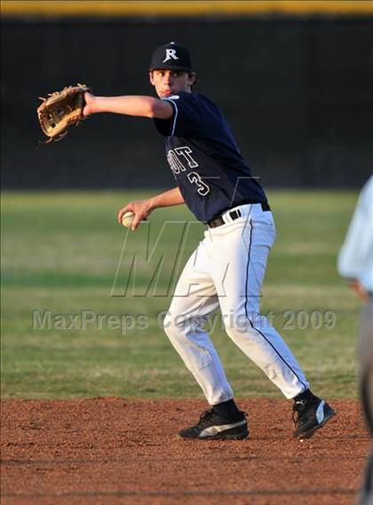 Thumbnail 3 in Dallas Jesuit vs. Hillcrest (Creekview Tournament) photogallery.