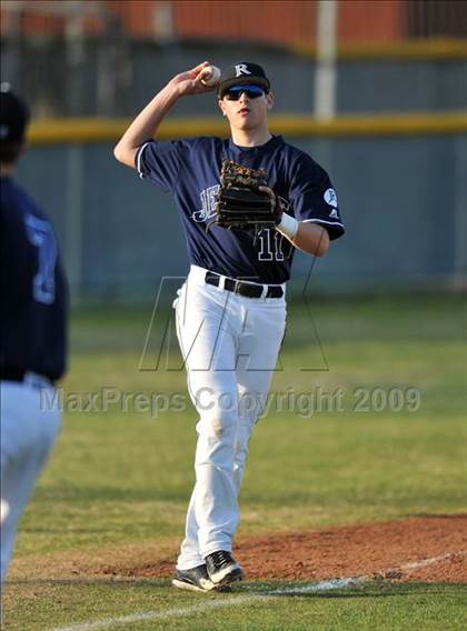 Thumbnail 3 in Dallas Jesuit vs. Hillcrest (Creekview Tournament) photogallery.