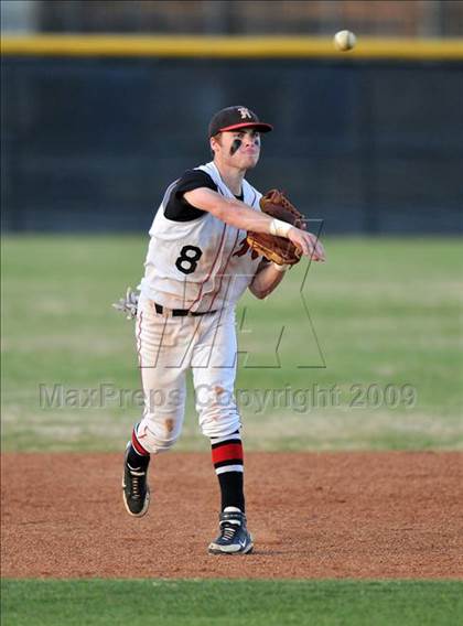 Thumbnail 3 in Dallas Jesuit vs. Hillcrest (Creekview Tournament) photogallery.