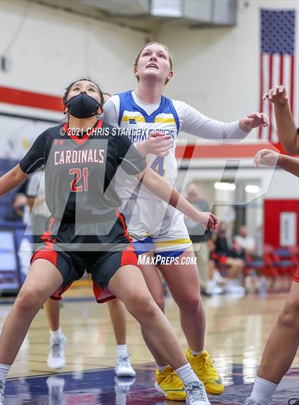 Thumbnail 1 in St. Michael vs. Fort Thomas (AIA 1A Semifinal) photogallery.