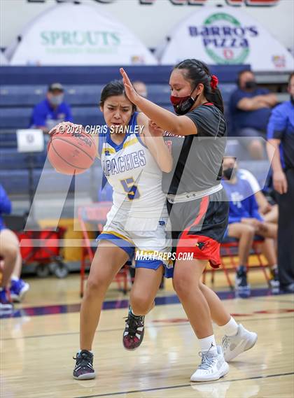 Thumbnail 2 in St. Michael vs. Fort Thomas (AIA 1A Semifinal) photogallery.