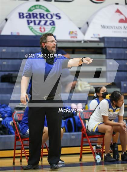 Thumbnail 2 in St. Michael vs. Fort Thomas (AIA 1A Semifinal) photogallery.