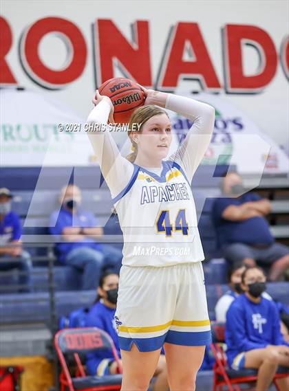 Thumbnail 1 in St. Michael vs. Fort Thomas (AIA 1A Semifinal) photogallery.