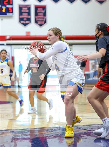 Thumbnail 1 in St. Michael vs. Fort Thomas (AIA 1A Semifinal) photogallery.