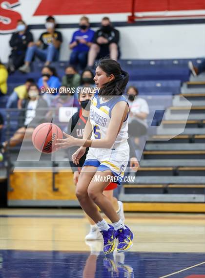 Thumbnail 3 in St. Michael vs. Fort Thomas (AIA 1A Semifinal) photogallery.