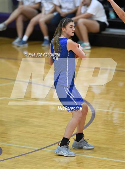 Thumbnail 1 in New Braunfels vs Del Rio (Boerne ISD Tournament) photogallery.