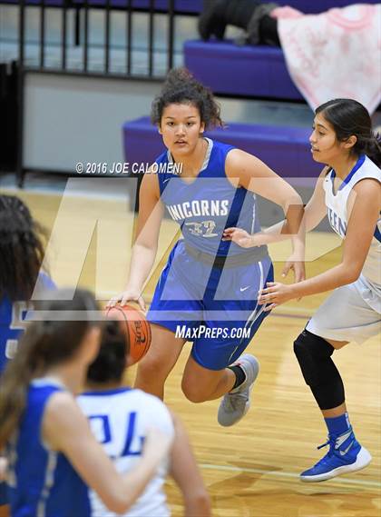 Thumbnail 2 in New Braunfels vs Del Rio (Boerne ISD Tournament) photogallery.