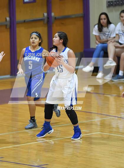 Thumbnail 2 in New Braunfels vs Del Rio (Boerne ISD Tournament) photogallery.