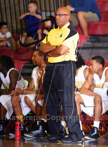 Thumbnail 2 in College Park vs. Fort Bend Marshall (McDonald's Texas Invitational) photogallery.