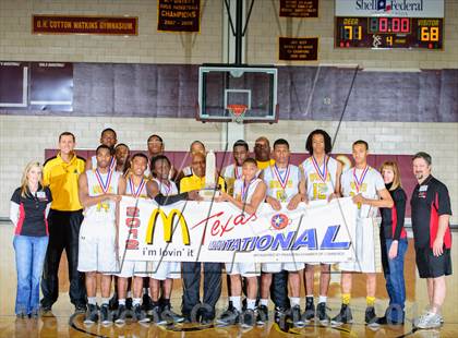Thumbnail 1 in College Park vs. Fort Bend Marshall (McDonald's Texas Invitational) photogallery.