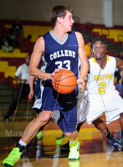 Thumbnail 1 in College Park vs. Fort Bend Marshall (McDonald's Texas Invitational) photogallery.