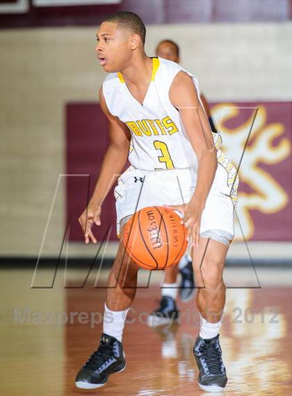 Thumbnail 1 in College Park vs. Fort Bend Marshall (McDonald's Texas Invitational) photogallery.