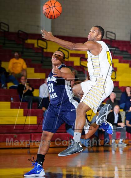Thumbnail 1 in College Park vs. Fort Bend Marshall (McDonald's Texas Invitational) photogallery.