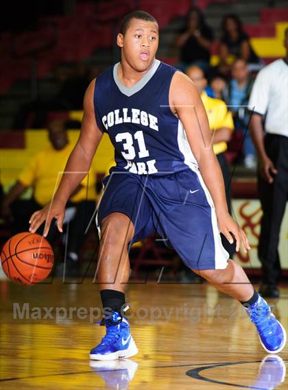 Thumbnail 3 in College Park vs. Fort Bend Marshall (McDonald's Texas Invitational) photogallery.