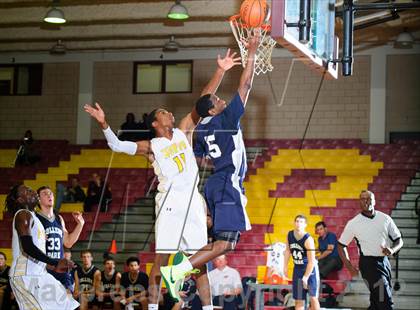 Thumbnail 2 in College Park vs. Fort Bend Marshall (McDonald's Texas Invitational) photogallery.