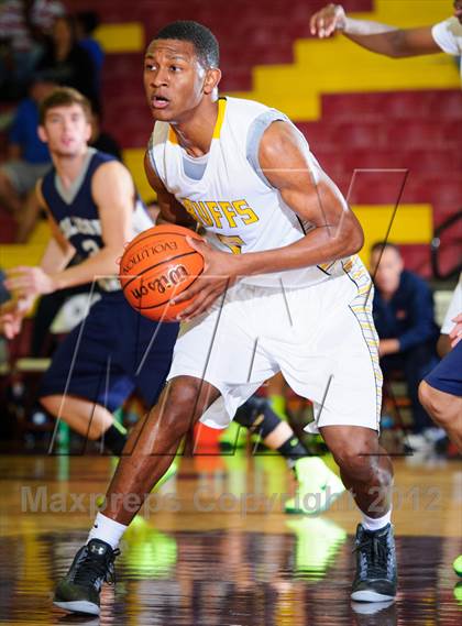 Thumbnail 3 in College Park vs. Fort Bend Marshall (McDonald's Texas Invitational) photogallery.