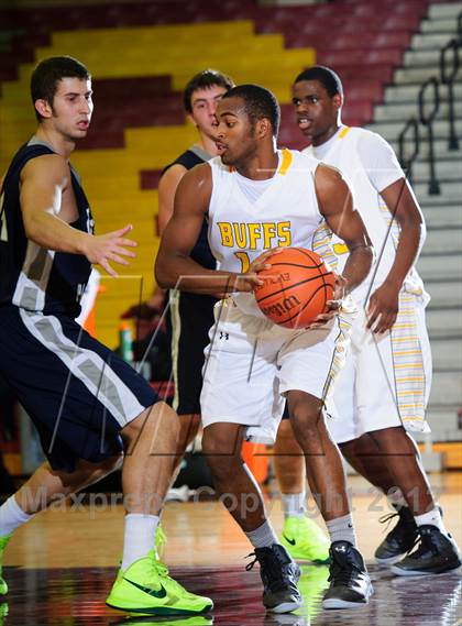 Thumbnail 1 in College Park vs. Fort Bend Marshall (McDonald's Texas Invitational) photogallery.