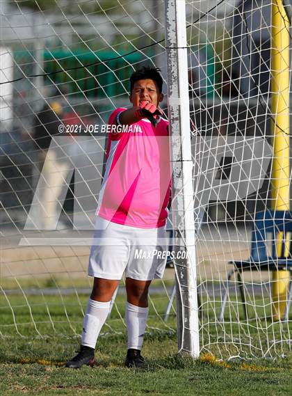 Thumbnail 3 in Highland vs. Mira Monte (CIF CS D3 Quarterfinal) photogallery.