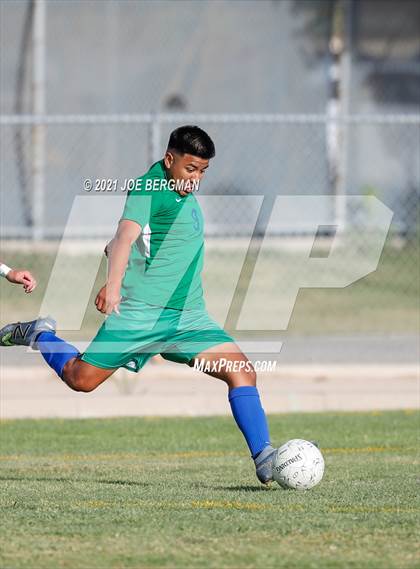 Thumbnail 2 in Highland vs. Mira Monte (CIF CS D3 Quarterfinal) photogallery.