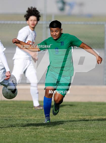 Thumbnail 3 in Highland vs. Mira Monte (CIF CS D3 Quarterfinal) photogallery.