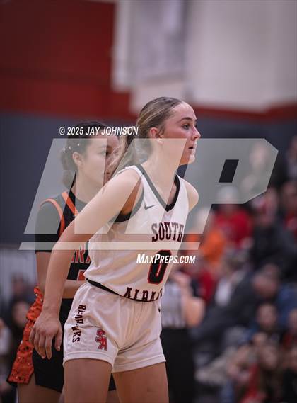 Thumbnail 2 in Crater @ South Albany photogallery.