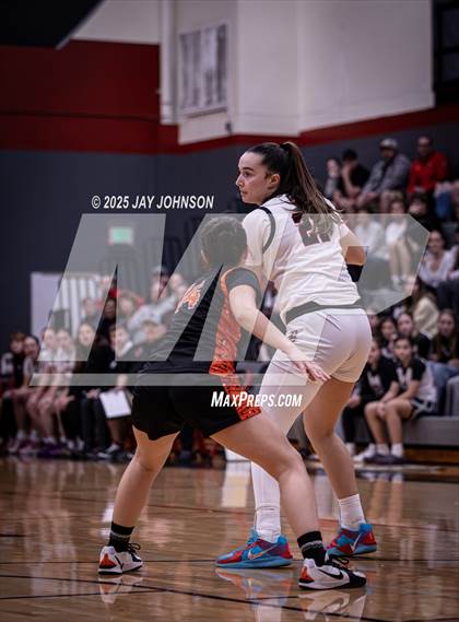 Thumbnail 2 in Crater @ South Albany photogallery.