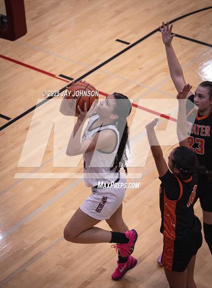 Thumbnail 1 in Crater @ South Albany photogallery.