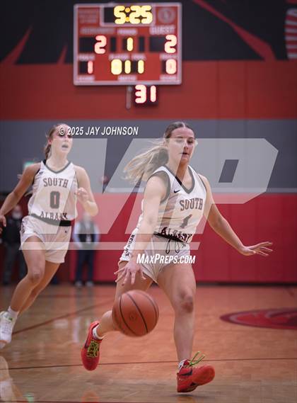 Thumbnail 1 in Crater @ South Albany photogallery.