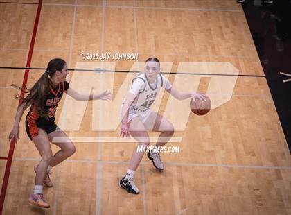 Thumbnail 1 in Crater @ South Albany photogallery.