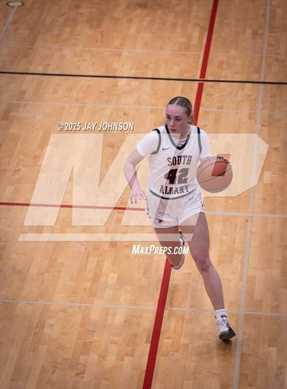 Thumbnail 2 in Crater @ South Albany photogallery.