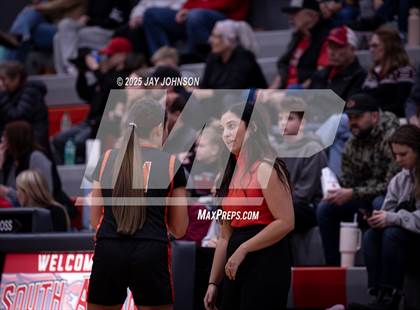 Thumbnail 2 in Crater @ South Albany photogallery.