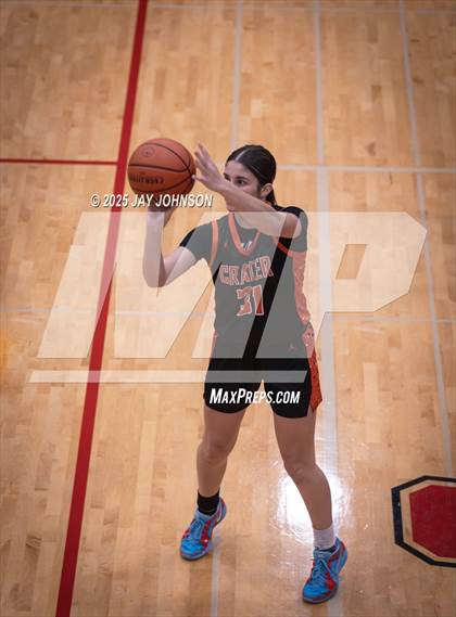 Thumbnail 2 in Crater @ South Albany photogallery.