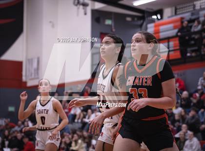 Thumbnail 3 in Crater @ South Albany photogallery.