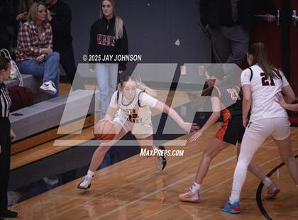 Thumbnail 1 in Crater @ South Albany photogallery.