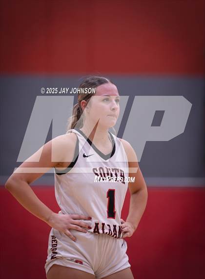 Thumbnail 1 in Crater @ South Albany photogallery.