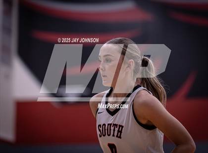 Thumbnail 3 in Crater @ South Albany photogallery.