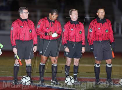 Thumbnail 2 in De La Salle vs. San Ramon Valley (CIF NCS D1 Final) photogallery.