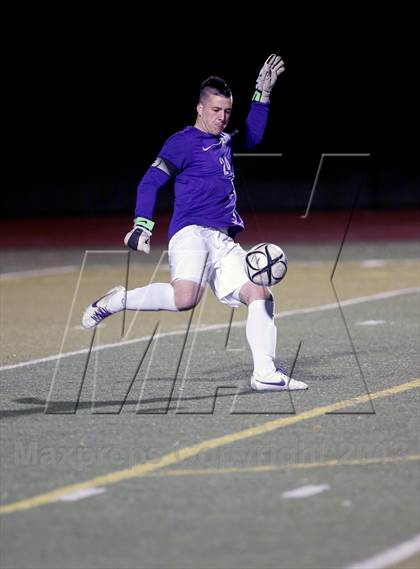 Thumbnail 3 in De La Salle vs. San Ramon Valley (CIF NCS D1 Final) photogallery.