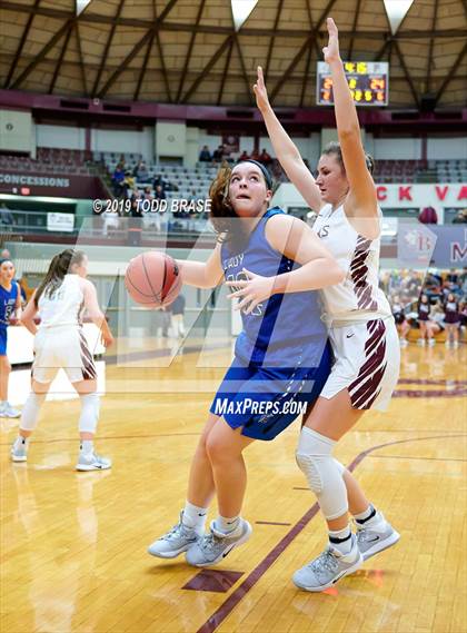 Thumbnail 3 in Gate City @ Dobyns-Bennett photogallery.