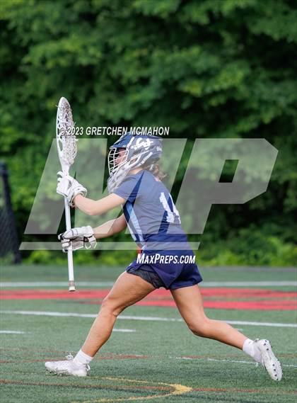 Thumbnail 3 in Wilton vs. New Canaan photogallery.