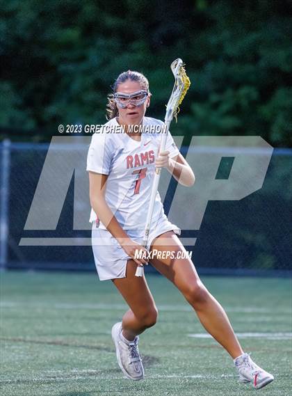Thumbnail 2 in Wilton vs. New Canaan photogallery.