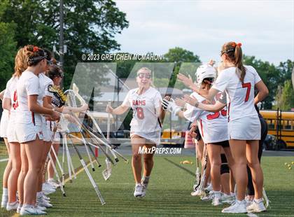 Thumbnail 3 in Wilton vs. New Canaan photogallery.