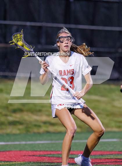 Thumbnail 2 in Wilton vs. New Canaan photogallery.