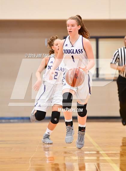 Thumbnail 3 in Tenaha vs Douglass (Lipan HD Howard Classic) photogallery.