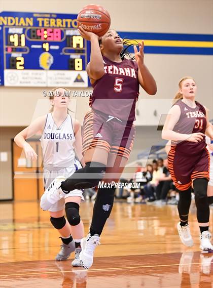 Thumbnail 1 in Tenaha vs Douglass (Lipan HD Howard Classic) photogallery.