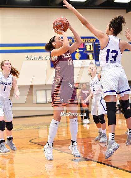 Thumbnail 3 in Tenaha vs Douglass (Lipan HD Howard Classic) photogallery.
