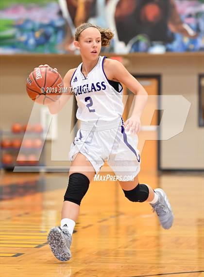 Thumbnail 2 in Tenaha vs Douglass (Lipan HD Howard Classic) photogallery.